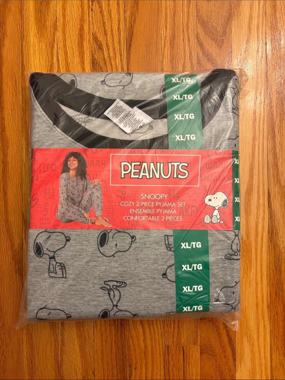 BNWT Peanuts Snoopy Gray and Black Printed 2-Piece Pajama Set